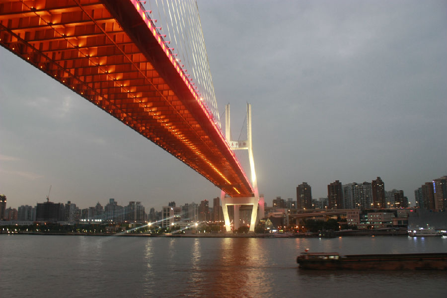 南浦大(dà)橋景觀提升